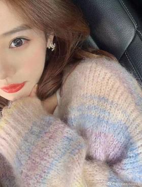 香奈儿镶钻珍珠吊坠耳钉（XTY）