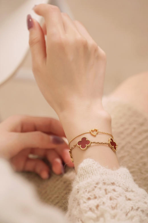 真金❗️真钻❗️【VZFINE新年开运红绳】新天地在售  有金（进）有钻（赚）好彩头，只要99起❗️  🎁品牌直发，礼盒包装，送礼有面 商品图2