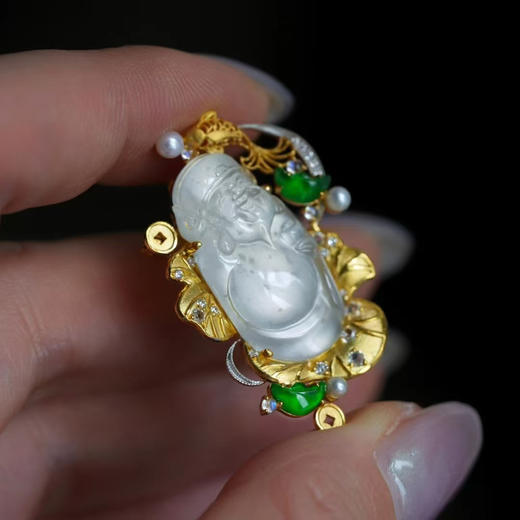 龢盒原创 木那料白冰鱼水小财神吊坠胸针二用 商品图2