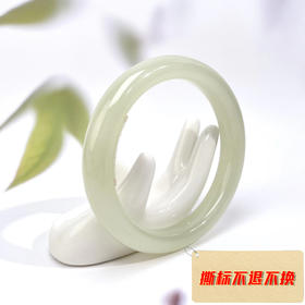 玉美人菲菲和田玉手镯