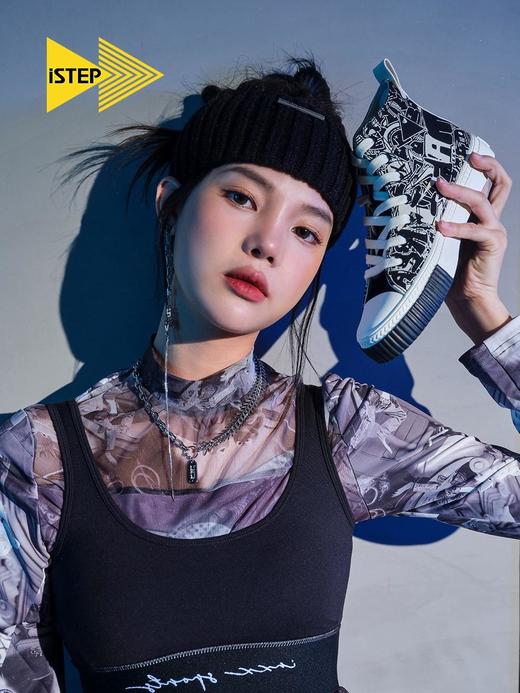 【2026新春专享】istep涂鸦个性高帮帆布鞋男女运动鞋（瑕疵品不退不换） 商品图1