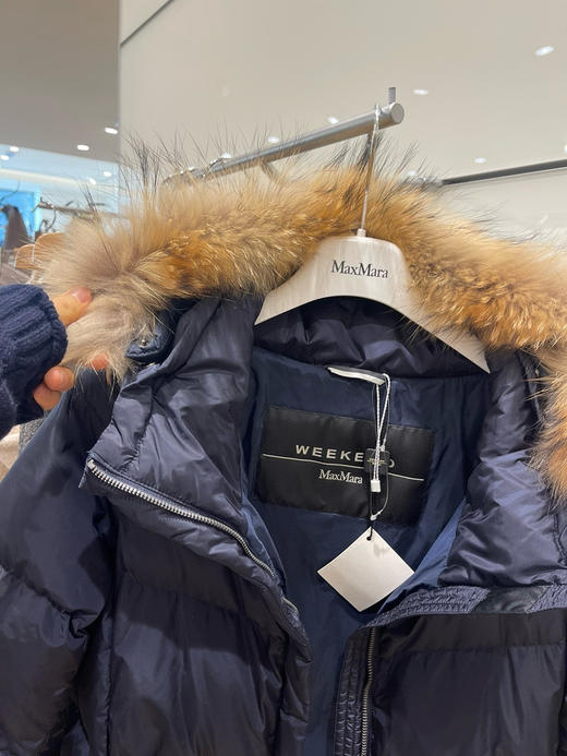 国内现货 MaxMara 女士羽绒服 it38码 ¥3300元 商品图1