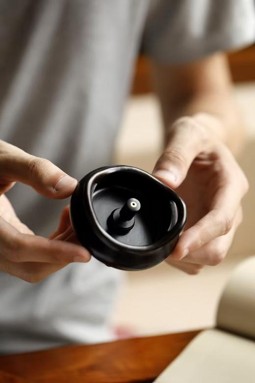 三足双耳°紫光檀香炉 商品图7