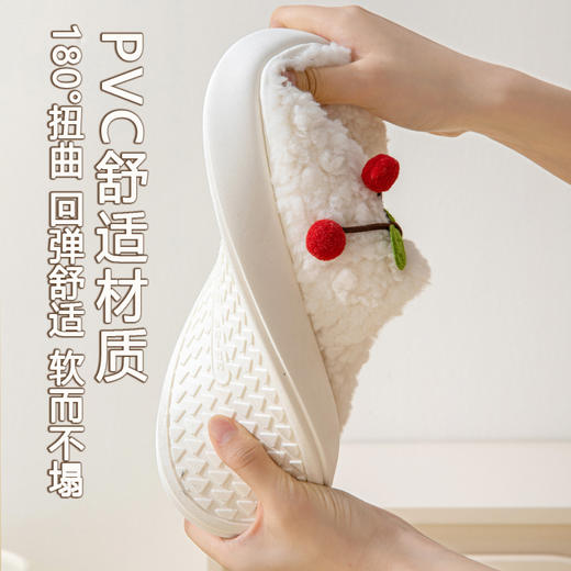 新品【樱桃棉拖鞋女 超暖和！】秋冬季加绒超厚，保暖居家用棉拖，学生踩屎感棉拖鞋，亲肤细腻，柔软轻盈，防滑舒适， PVC舒适材质，180°扭曲，回弹舒适，软而不塌！ 商品图2