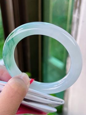 53圆条翡翠手镯