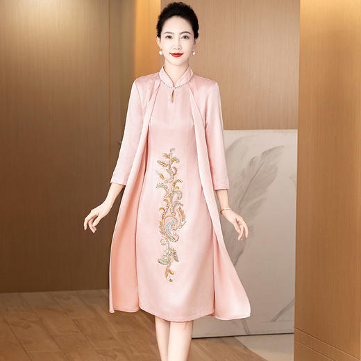 LC-2024年儿子结婚嫁女儿显年轻新款妈妈婚宴装假两件遮肚旗袍连衣裙 商品图0