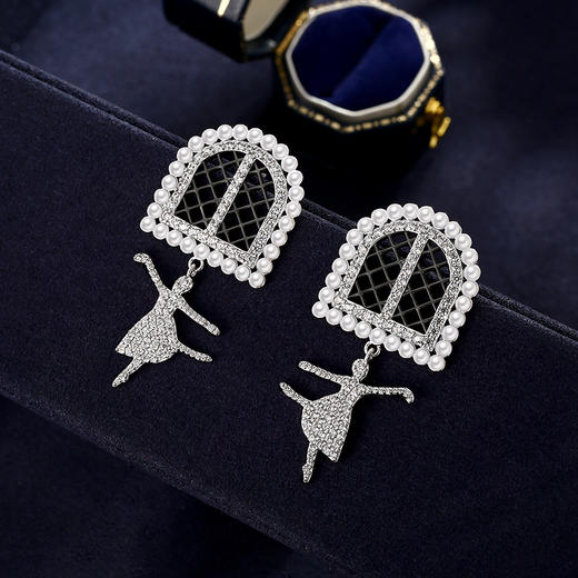 【刘忻同款】Retro Chic | 皇家芭蕾王国耳环&皇家芭蕾颈链 商品图8