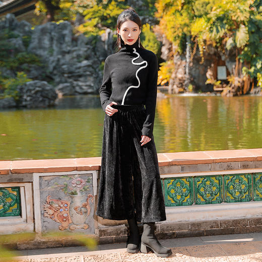 【性价比很高的新品裤子】无题丝绒阔腿裤 | 黑色 咖啡色 |现货加急发 商品图2