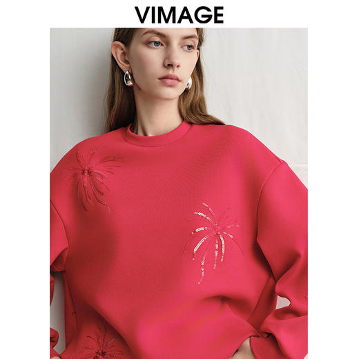 VIMAGE纬漫纪烟花亮片新年氛围宽松显瘦圆领卫衣上衣2025春季新款V2313902 商品图3