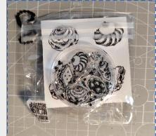 林晓晴丨虚头芭脑-摇摇乐手机支架