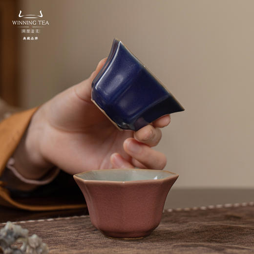 问鼎汝瓷黛蓝萼红癸卯八方杯 商品图3