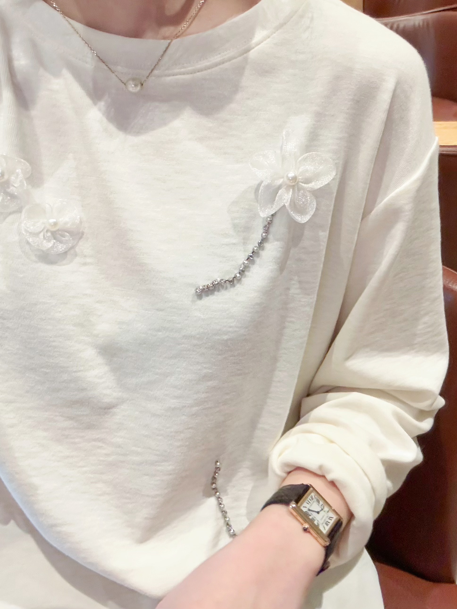 璀璨洋桔梗 手工缝制细钻花朵 兰精天丝棉针织tee 杏仁白