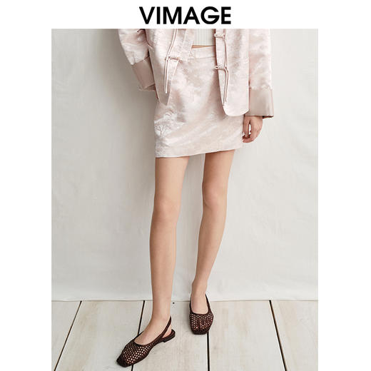 VIMAGE纬漫纪新中式浅粉高腰暗纹印花a字短裙半身裙2025春季新款V2306904 商品图5