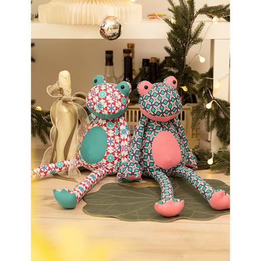 手绘碎花青蛙玩偶公仔高端可爱棉安抚装饰小孩礼物娃娃玩具抱枕 商品图4