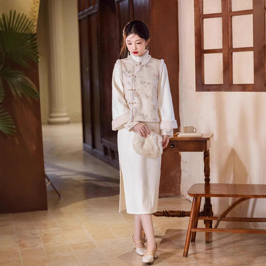 改良年轻款少女，加绒新中式白色旗袍YT-2879 商品图1