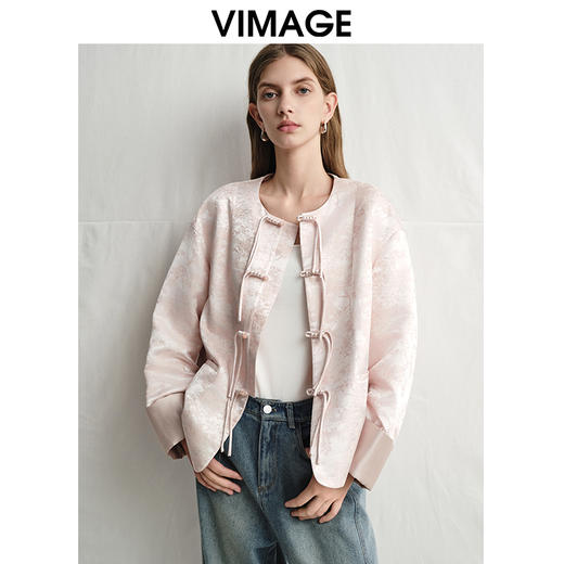VIMAGE纬漫纪浅粉色新中式盘扣圆领直筒舒适短外套2025春季新款V2303903 商品图5