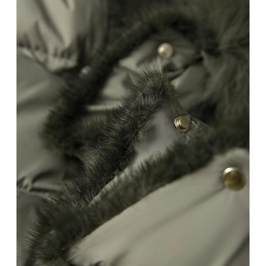 【高货ayts】全新升级【铂金会员882/天猫1199/差价317】(52045) 洛诗琳高端狐狸毛领水貂饰边95白鹅绒短款面包羽绒服 商品图3