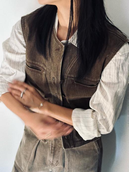 顺丰包邮洛诗琳60225“轻奢水染咖”复古棉质无领牛仔背心马甲680 商品图2