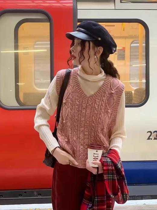 浮生八记/24D164/英伦复古羊毛棉两色混纺手工球球V领麻马甲 商品图0