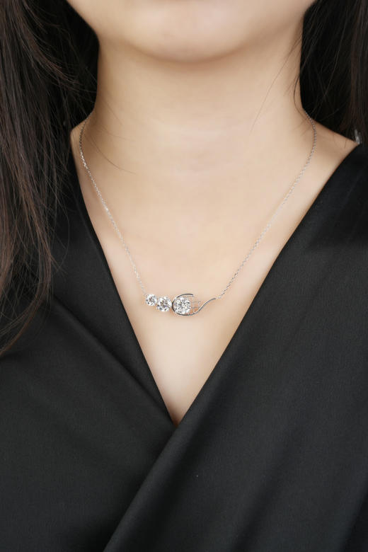 「轨迹」钻石18k金项链 商品图2