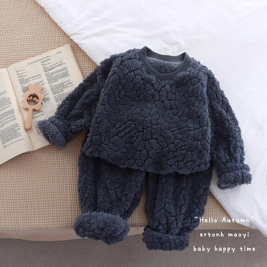 【优质柔软面料，绵柔舒适】法兰绒套装儿童款 女宝二件套 新款毛茸茸 男童提花宽松圆领家居服-QQ 商品图8