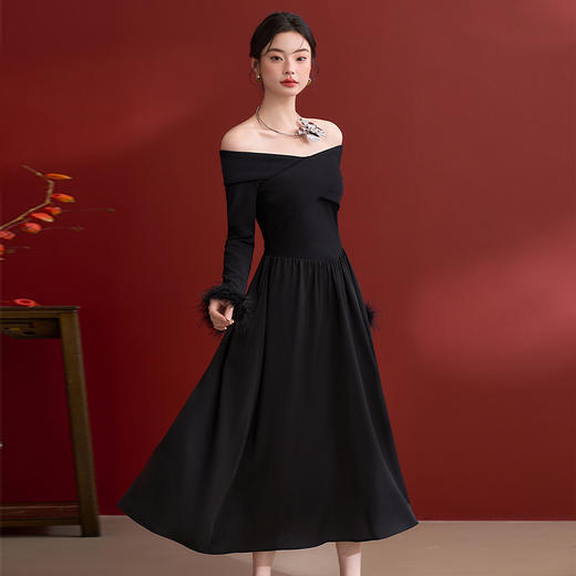 气质优雅交叉一字肩拼接毛边袖口长袖连衣裙女长裙V0350077 商品图3