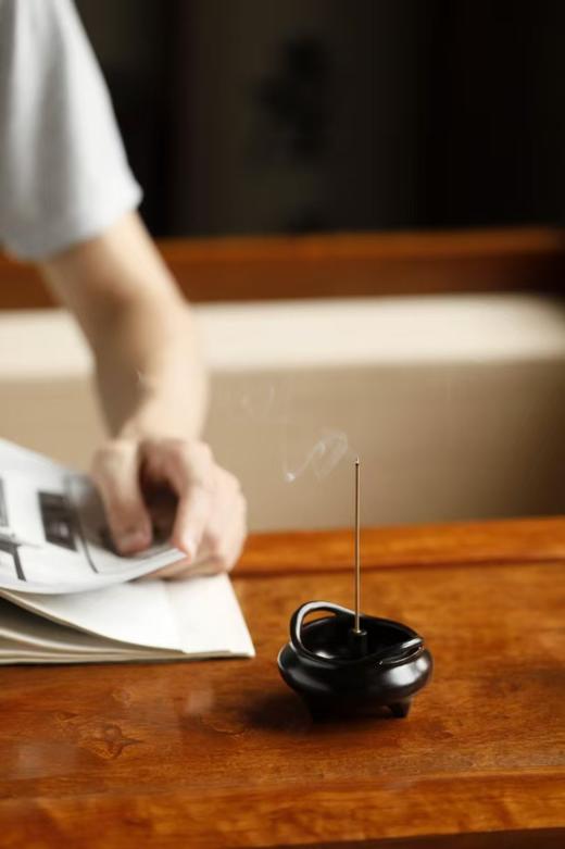 三足双耳°紫光檀香炉 商品图3