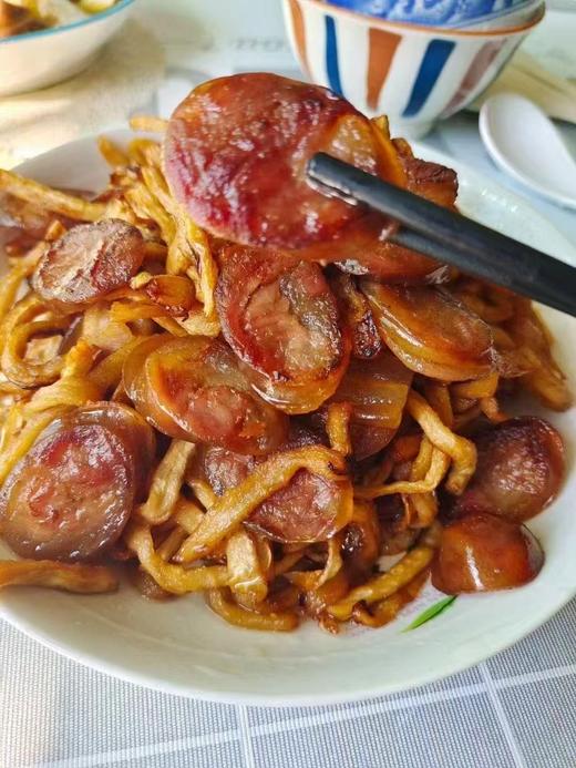 【建宁手工香肠/腊肉】精选肥瘦相间的猪腿肉，用盐、香料细细揉捻，灌入新鲜小肠内，而后，交由阳光与时间雕琢。-TJLL 商品图4