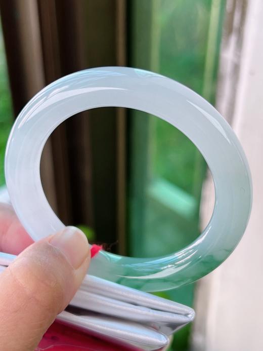 53圆条翡翠手镯 商品图1