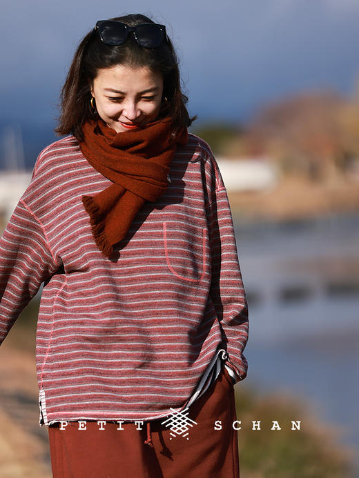 PETIT SCHAN小闪 CLO#679 My genius girlfriend 我的天才女友 羊毛棉条纹卷边正反两穿长袖T恤套头衫 商品图3