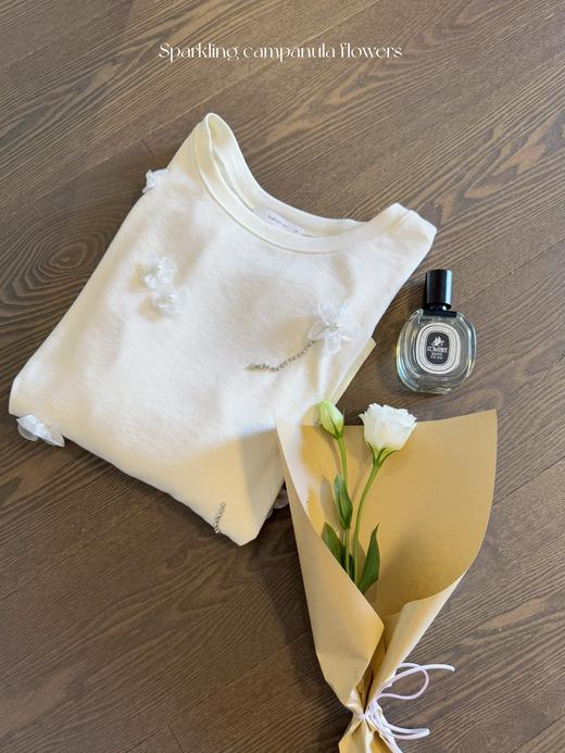 璀璨洋桔梗 手工缝制细钻花朵 兰精天丝棉针织tee 杏仁白 商品图1