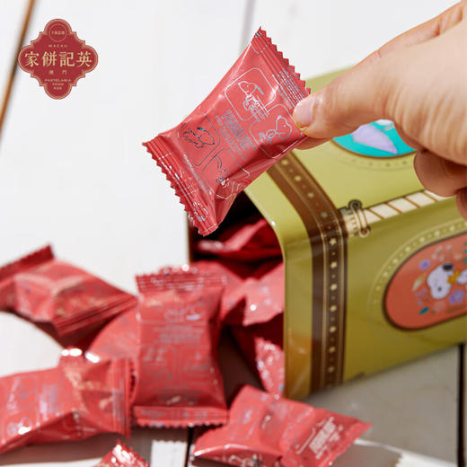 澳门英记SNOOPY迷你粒粒杏仁饼120g/055953 杏仁饼搭配史努比形象 商品图3