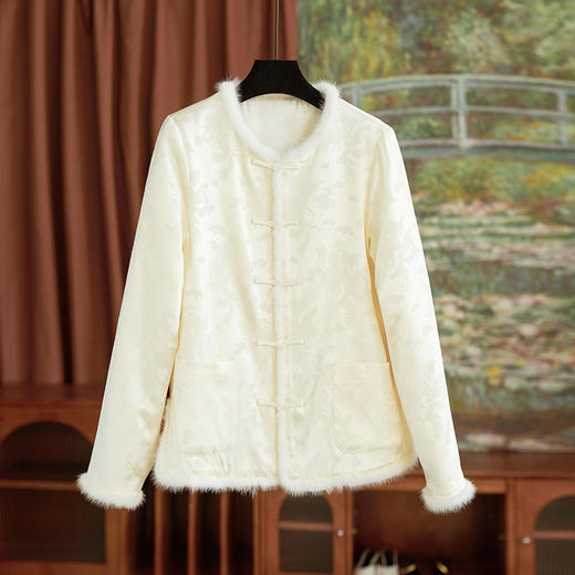 【高货wl】全新升级【铂金会员569/天猫769/差价200】(22207) 洛诗琳真丝缎面提花拼水貂毛国风钉珠新中式桑蚕丝加棉外套 商品图2