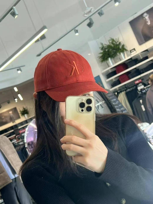 [庆祝]今日必入好货，超级无敌好价280直邮到手，Ck 橘红色棒球帽，自留啦❗️特别特别显白的颜色，青春又有活力的颜色！！！帽型非常修饰脸型，款式特别好看！！ 商品图7