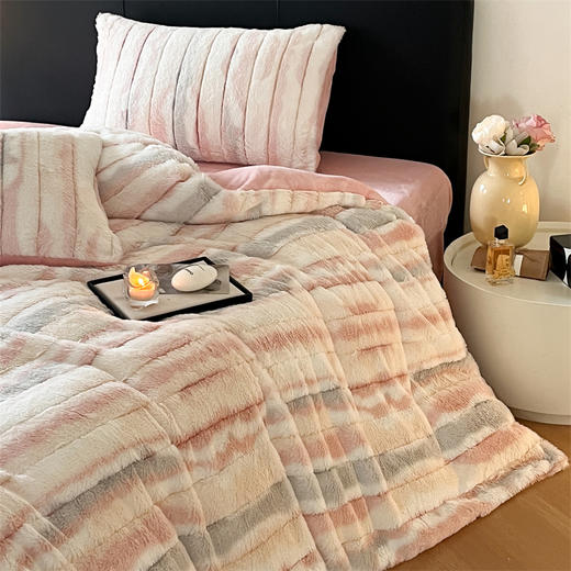 【一套约8.5斤重】仿兔兔绒渐染四件套 软糯轻盈厚绒保暖套件 商品图5