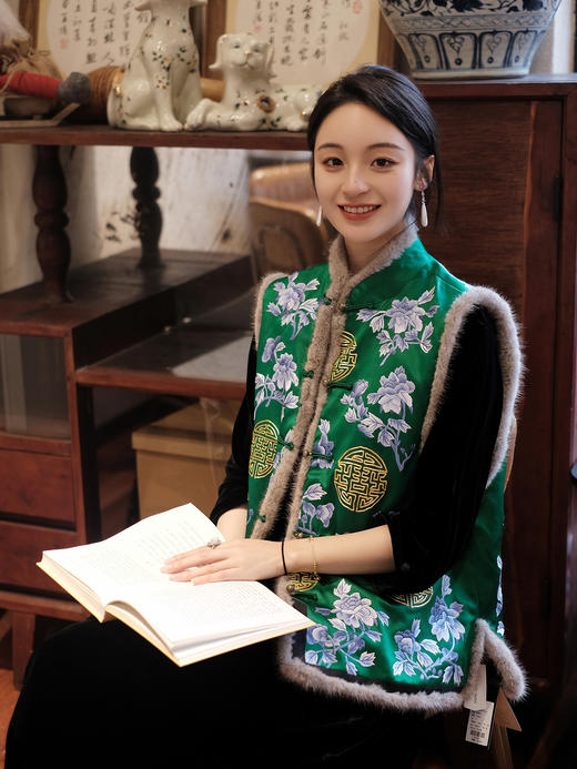 盛唐牡丹 |重缎真丝手绣对襟水貂毛马甲 商品图1