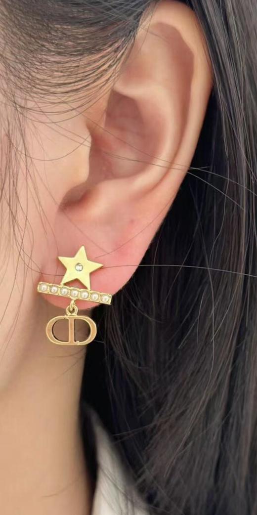 迪奥2025早春最新款绝美系星星横珠cd耳钉（XTY） 商品图4