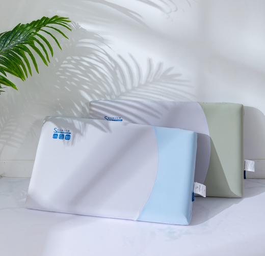 【新品】慢回弹释压云感枕 商品图1
