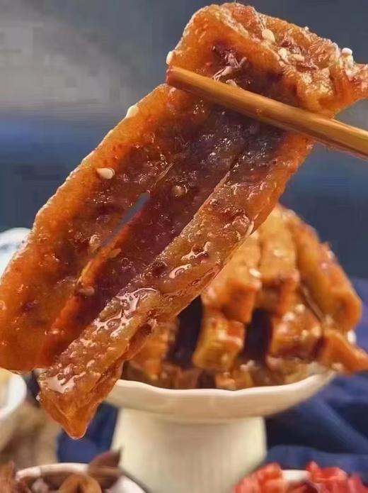 【爆款零食】爱成瑶妹兰花干，一款湖南人无法拒绝的零食，红油和豆香交织，香辣够味，停不下来，一吃就会爱上。满88包邮！保质期：15天！ 商品图8