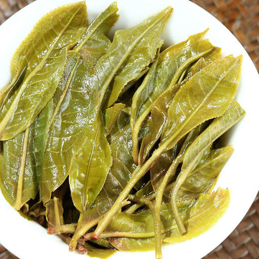 2025年生肖纪念饼生茶“灵蛇贺岁”普洱生茶饼357克（买1送1） 商品图5