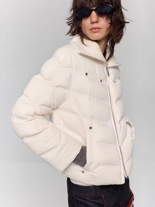 出逃赤岗西/24AWY15/哑光白色翻领90白鸭绒轻薄短款羽绒面包服 商品图2