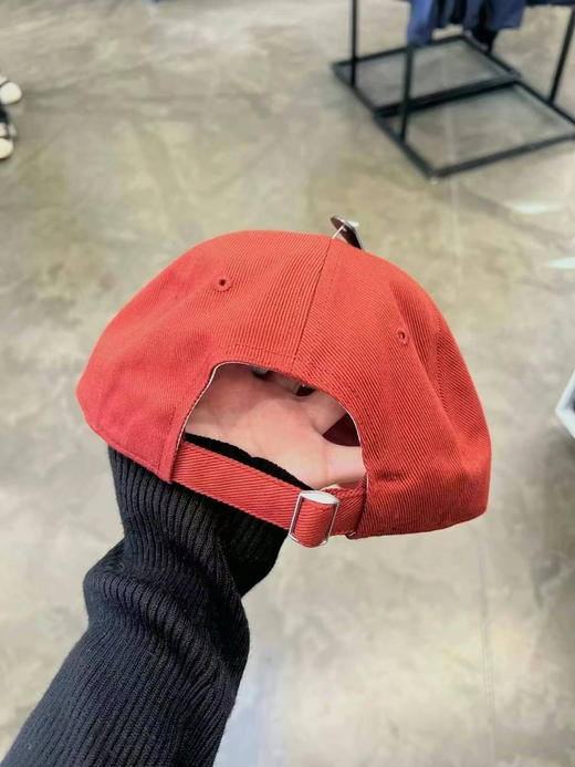 [庆祝]今日必入好货，超级无敌好价280直邮到手，Ck 橘红色棒球帽，自留啦❗️特别特别显白的颜色，青春又有活力的颜色！！！帽型非常修饰脸型，款式特别好看！！ 商品图4