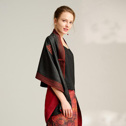 TANGY Collection/2025天意精品春季新品中国风莨绸女士披肩 商品图4