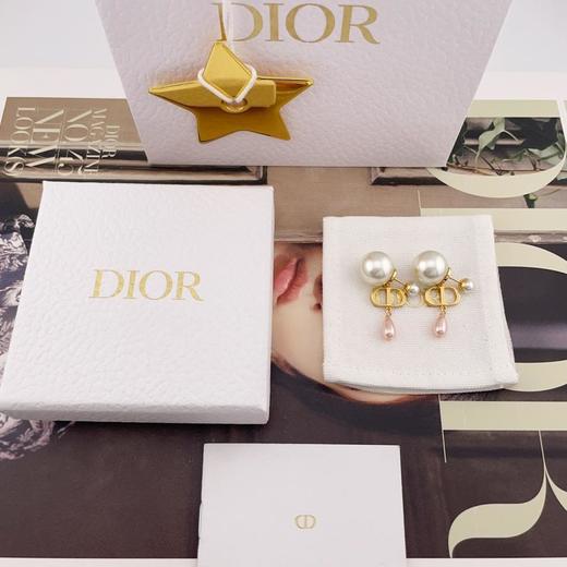 迪奥经典简约清新的CD系列CD粉水滴珠双珠耳钉（XTY） 商品图0