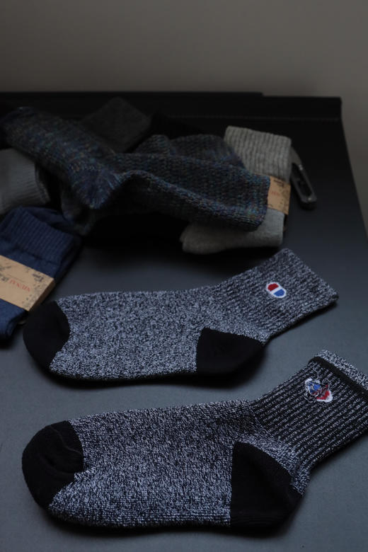 五双随机发 纽耐 元单 秋冬季中筒袜子40-44 PJ959 商品图5