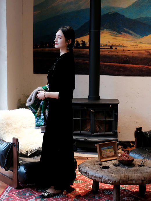 盛唐婧 |新中式立领系带丝绒鱼尾连衣裙黑色 商品图2