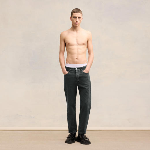 AMI 男士徽标标签斜纹棉质锥形牛仔裤 黑色 HTR103 CO0037 001 商品图3