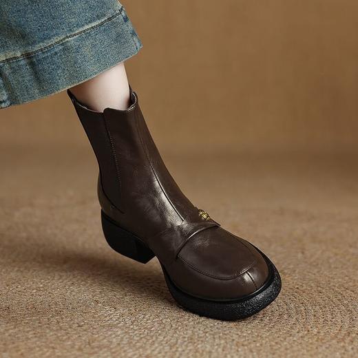 【预售5天】复古英伦风羊羔毛雪地靴女冬季圆头烟筒靴厚底马丁靴低跟切尔西靴子JLY&24-85 商品图2