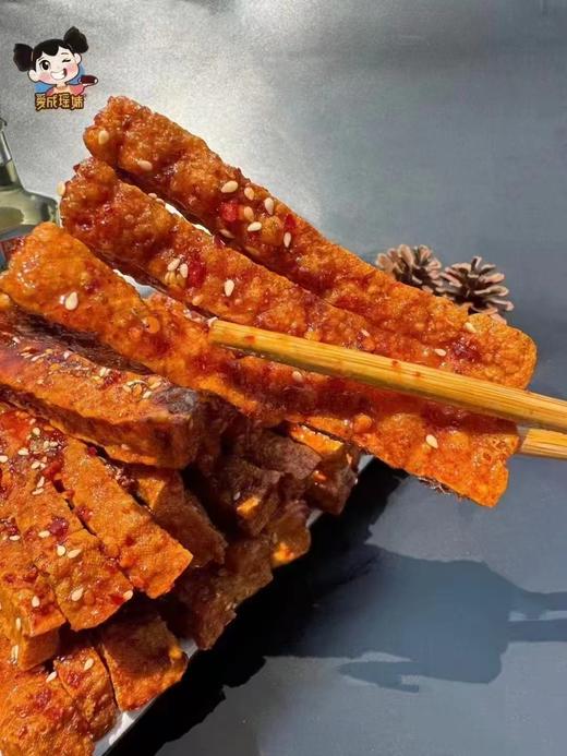 【爆款零食】爱成瑶妹兰花干，一款湖南人无法拒绝的零食，红油和豆香交织，香辣够味，停不下来，一吃就会爱上。满88包邮！保质期：15天！ 商品图5