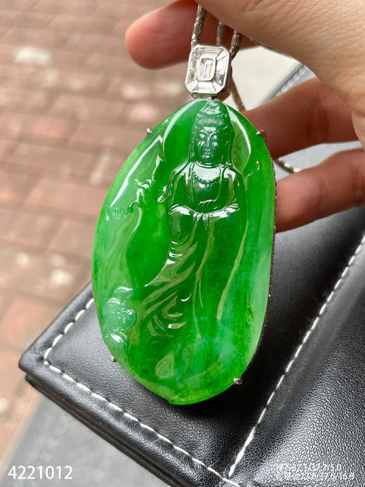 老坑艳绿观音吊坠【4221012】具体价格微信咨询 商品图0